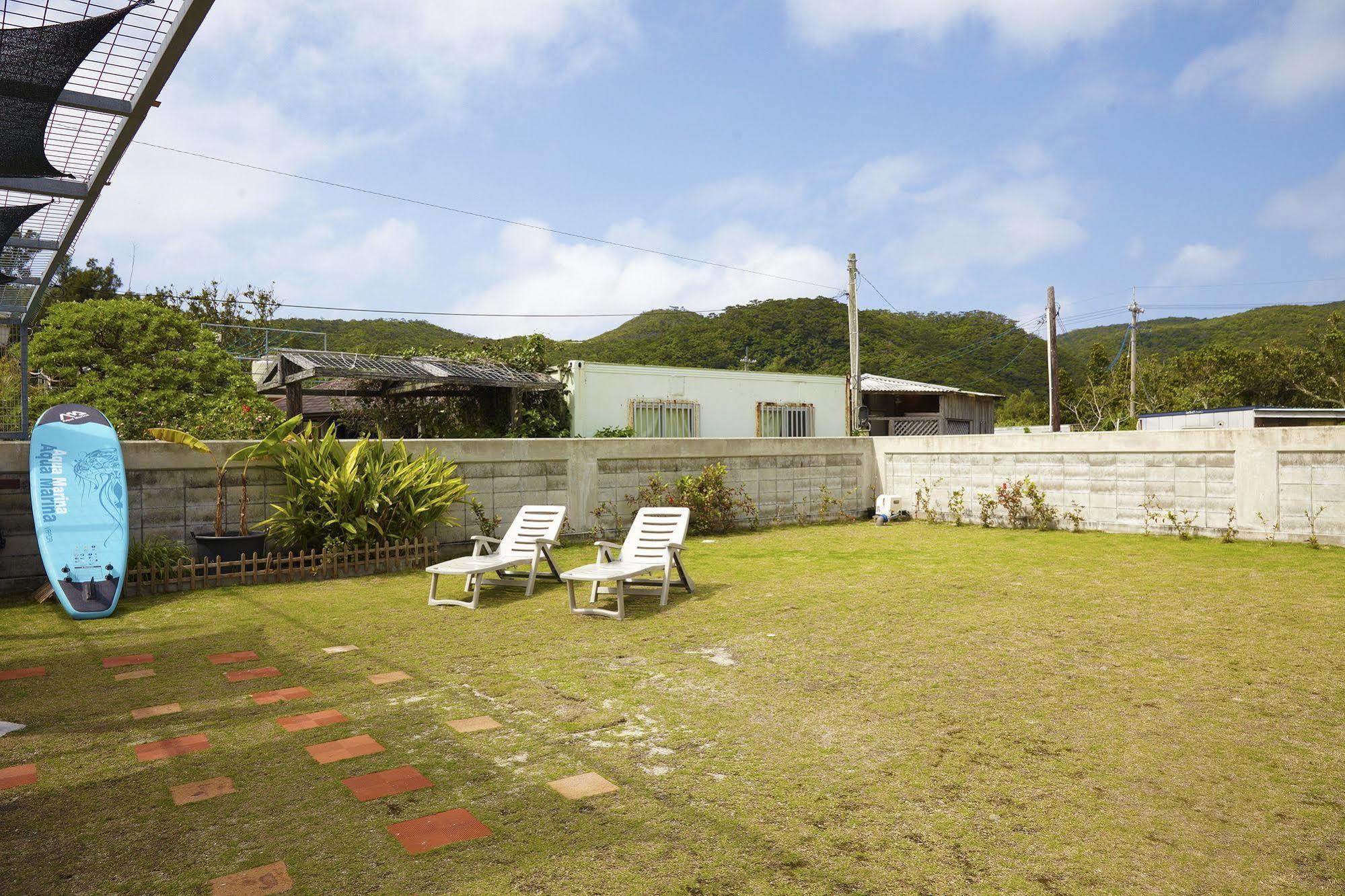Hotel Minshuku Yadokari Zamami Exterior foto